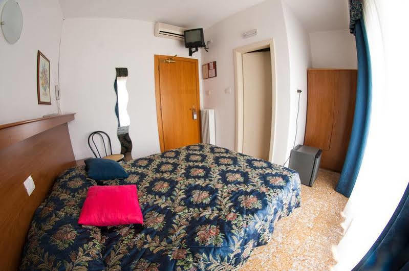 Hotel Primo Riva del Garda Kültér fotó
